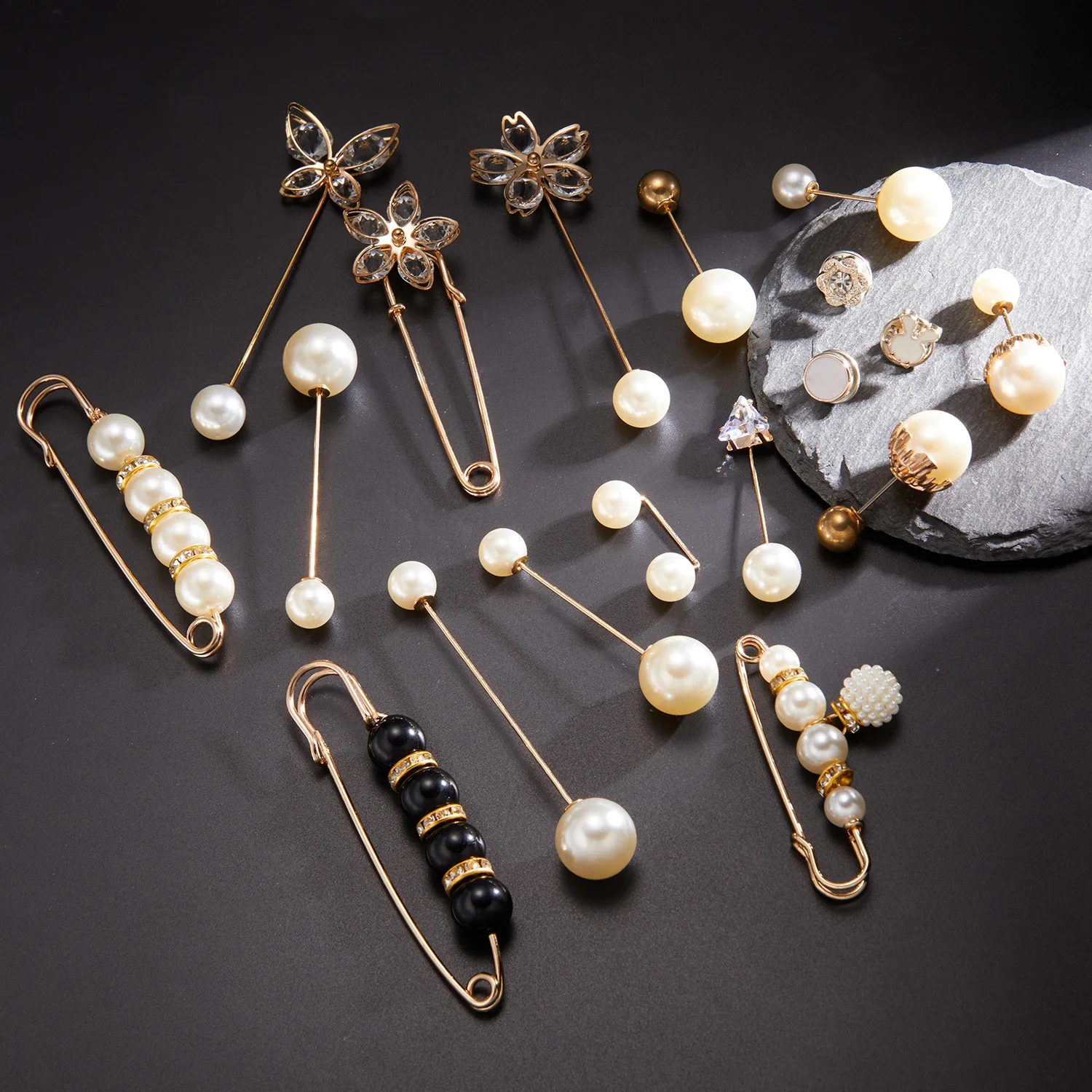 Vintage Pearl Clothing Pins For Women Crystal Butterfly Flower Brooch Girl Dress Pants Buckle Brooches Set Jewelry Decoration
Vintage Pearl Clothing Pins For Women Crystal Butterfly Flower Brooch Girl Dress Pants Buckle Brooches Set Jewelry Decoration
