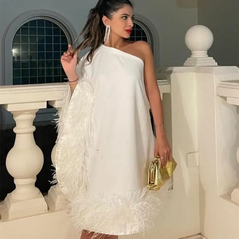Sayulita Luxury Feathers Short Prom Dresses One Shoulder Long Sleeve Saudi Arabia Women Wear Night Party Bride Formal Gowns
Sayulita Luxury Feathers Short Prom Dresses One Shoulder Long Sleeve Saudi Arabia Women Wear Night Party Bride Formal Gowns
