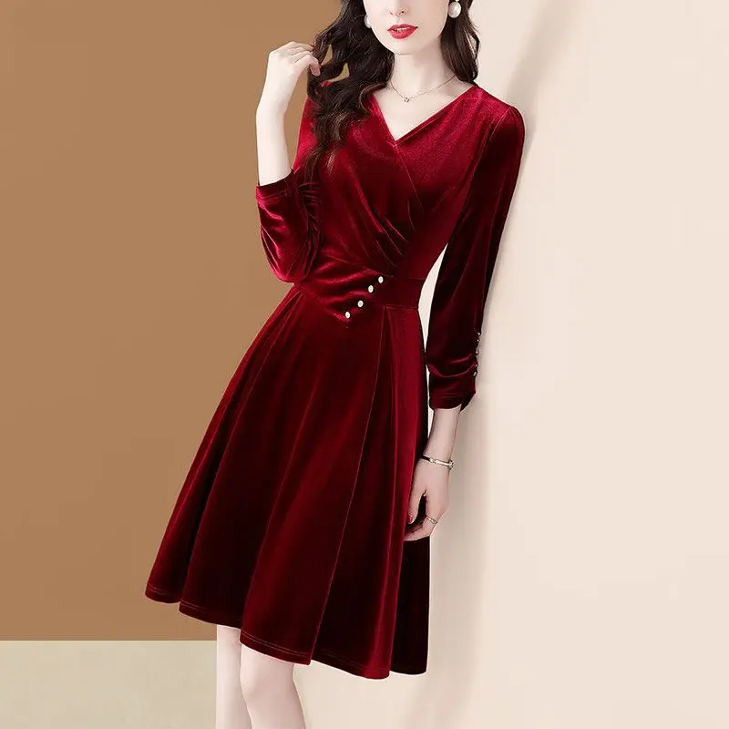Women Elegant Solid A Line Pleuche Dresses 2023 New Autumn Winter Vintage Fashion V-Neck Dress Lady Casual Long Sleeve Dress D88
Women Elegant Solid A Line Pleuche Dresses 2023 New Autumn Winter Vintage Fashion V-Neck Dress Lady Casual Long Sleeve Dress D88