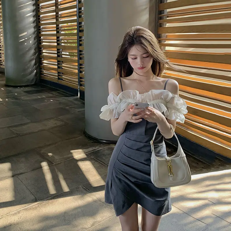 Summerfungus fringe dress flower one-shoulder fashion temperament suspender skirt pleated short mini skirt sexy women's clothing
Summerfungus fringe dress flower one-shoulder fashion temperament suspender skirt pleated short mini skirt sexy women's clothing