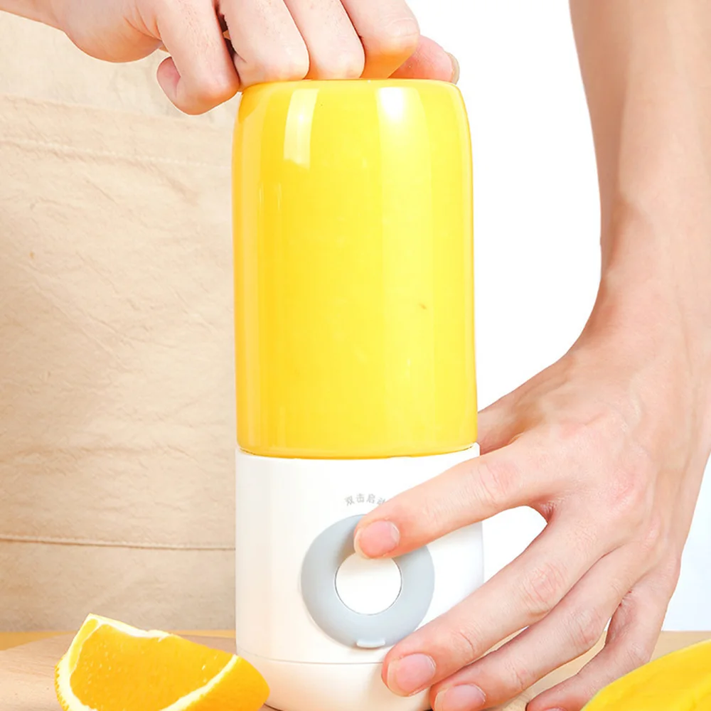 Six Knife Electric Juicer 500ML Portable Fruit Smoothie Blender Cup Mini Blenders USB Wireless Press Charging Manual Juicers Cup
Six Knife Electric Juicer 500ML Portable Fruit Smoothie Blender Cup Mini Blenders USB Wireless Press Charging Manual Juicers Cup