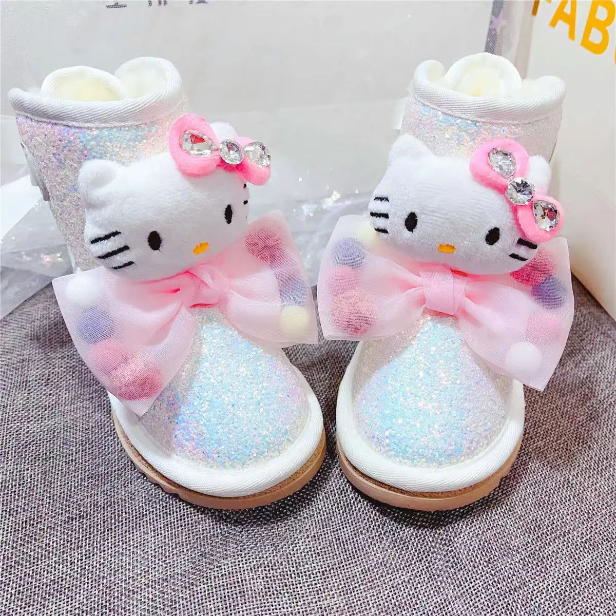 Winter New Girls' Snow Boots Cartoon Bow Rhinestone Fashion Warm Cotton Boots Children's Thick Anti-Skid Princess Boots
Winter New Girls' Snow Boots Cartoon Bow Rhinestone Fashion Warm Cotton Boots Children's Thick Anti-Skid Princess Boots