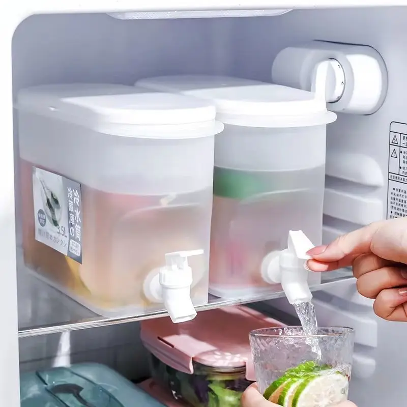 3.5L Freezer Water Jug Refrigerator Cold Water Bottle A Summer Necessity Ice Bottle with Tap Ice Hockey Ice Bottle Transparent
3.5L Freezer Water Jug Refrigerator Cold Water Bottle A Summer Necessity Ice Bottle with Tap Ice Hockey Ice Bottle Transparent