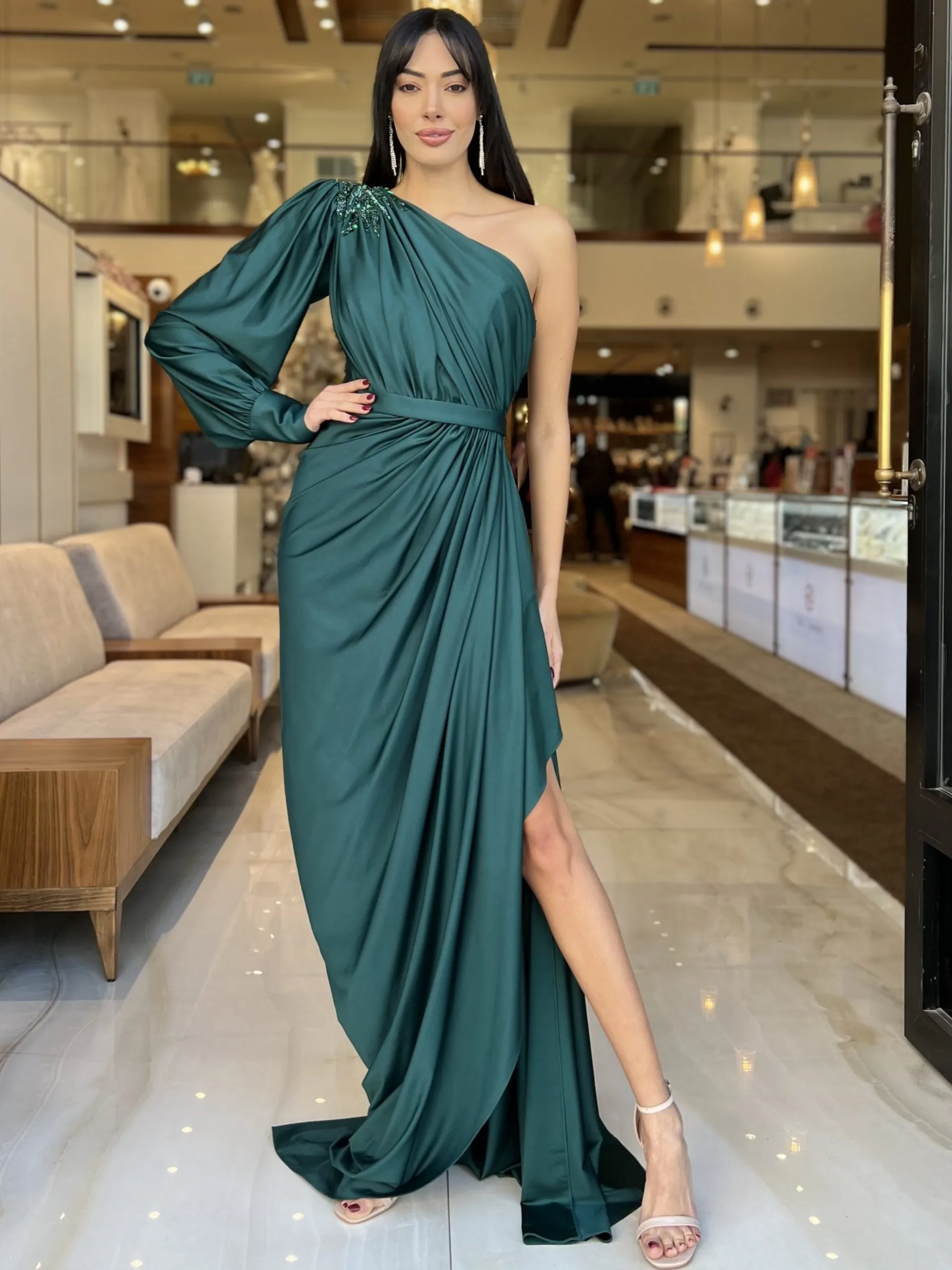 Merida Puff Sleeves Satin Mermaid Prom Dresses 2023 Sequins Beaded One-Shoulder Floor-Length Formal Occasion Graduation Dresses
Merida Puff Sleeves Satin Mermaid Prom Dresses 2023 Sequins Beaded One-Shoulder Floor-Length Formal Occasion Graduation Dresses