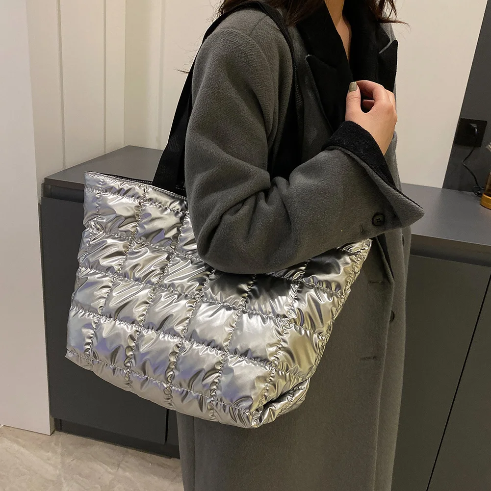 Women Cotton Padded Nylon Messenger Bag Autumn Winter Lady Solid Color Lattice Top-handle Bag
Women Cotton Padded Nylon Messenger Bag Autumn Winter Lady Solid Color Lattice Top-handle Bag