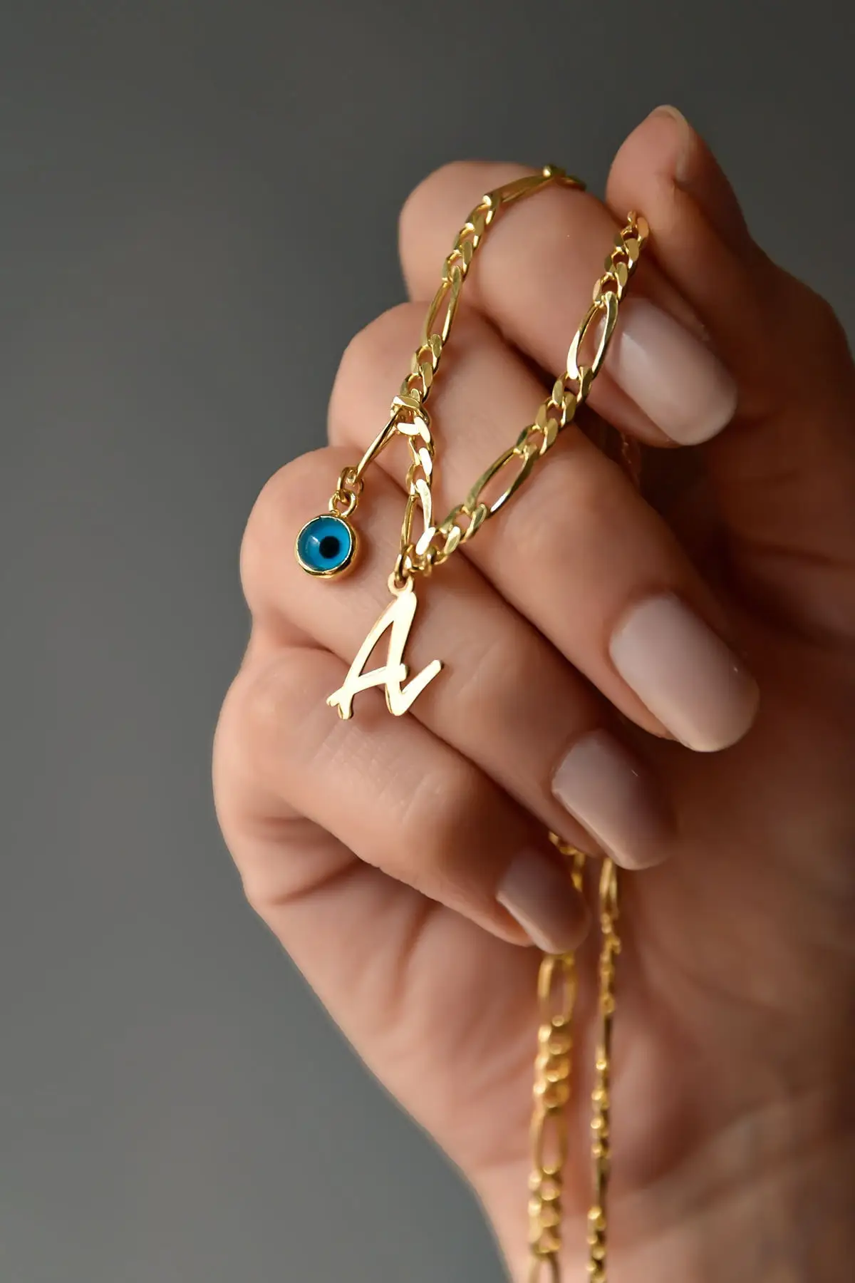 Женское позолоченное ожерелье «Фигаро» из серебра 925 пробы
Женское позолоченное ожерелье «Фигаро» из серебра 925 пробы