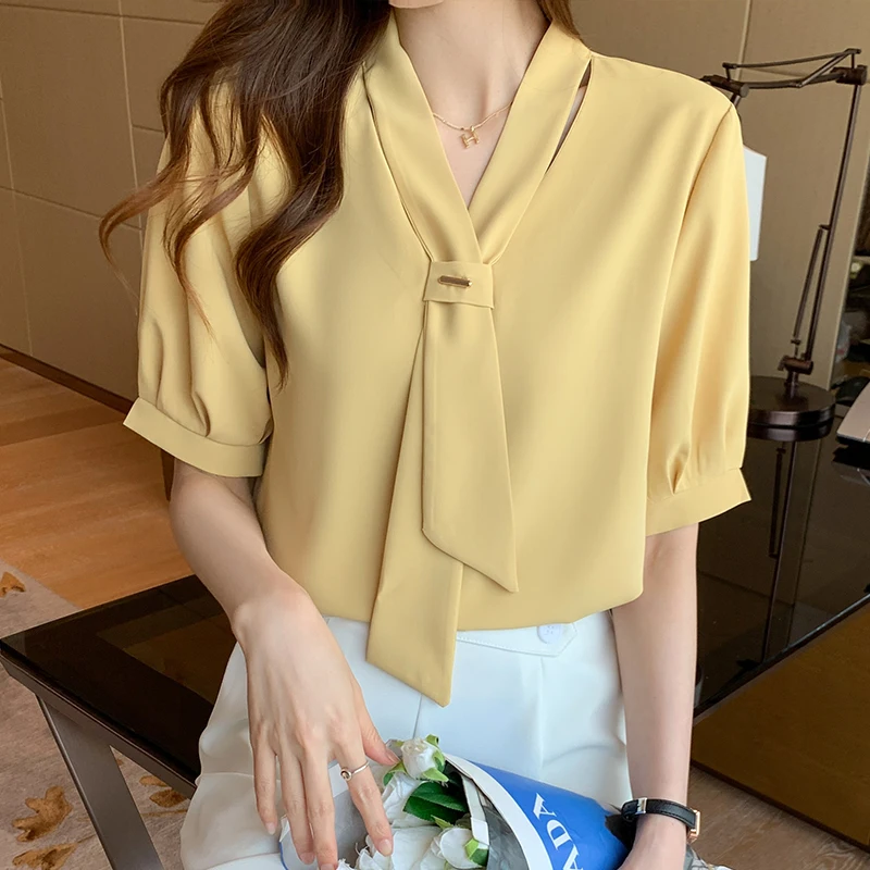 Chikichi Bow Tie Shirts 2021 Office Ladies Tops Korean Fashion V-neck Short-sleeved Chiffon Shirt Women Summer Women Blouses
Chikichi Bow Tie Shirts 2021 Office Ladies Tops Korean Fashion V-neck Short-sleeved Chiffon Shirt Women Summer Women Blouses