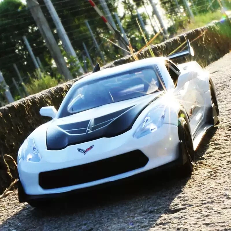 NEW 1:32 Corvette ZR1 Alloy Sports Car Model Diecast Toy Vehicles Metal Toy Car Model Collection High Simulation Kids Toy Gift
NEW 1:32 Corvette ZR1 Alloy Sports Car Model Diecast Toy Vehicles Metal Toy Car Model Collection High Simulation Kids Toy Gift