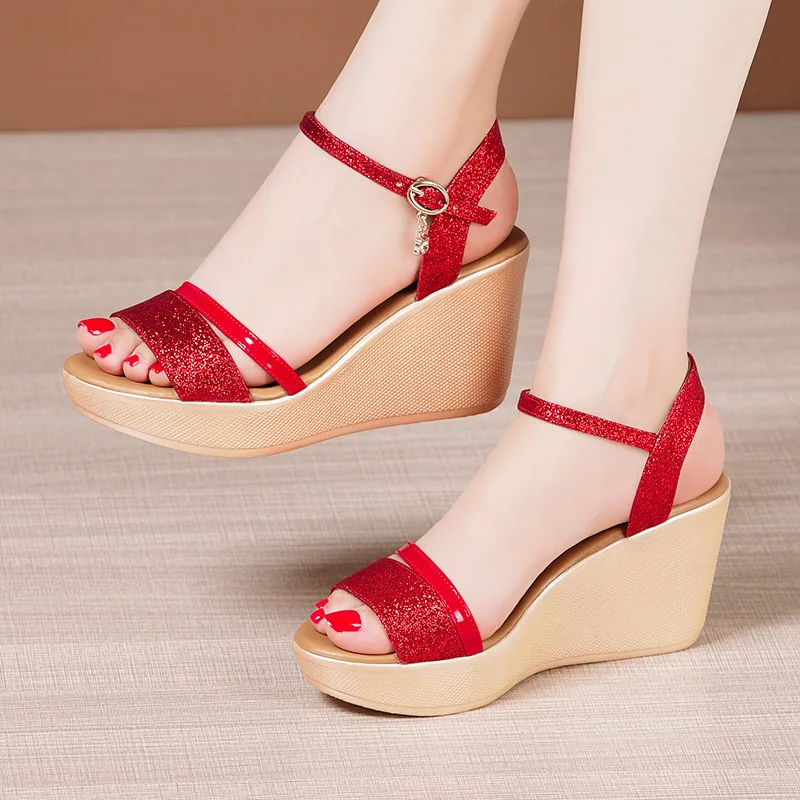 Plus Size 32-43 Red Gold Glitter Wedding Shoes Women High Heels 2022 Summer Chunky Platform Wedges Sandals Office Model
Plus Size 32-43 Red Gold Glitter Wedding Shoes Women High Heels 2022 Summer Chunky Platform Wedges Sandals Office Model
