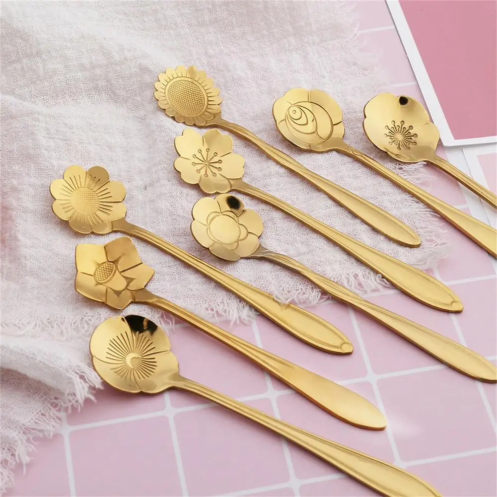 8PCS Gold Spoon Long Handle Dessert Tea Coffee Mixing Spoon Stainless-Steel Vintage Teaspoons Flowers Design Tableware
8PCS Gold Spoon Long Handle Dessert Tea Coffee Mixing Spoon Stainless-Steel Vintage Teaspoons Flowers Design Tableware