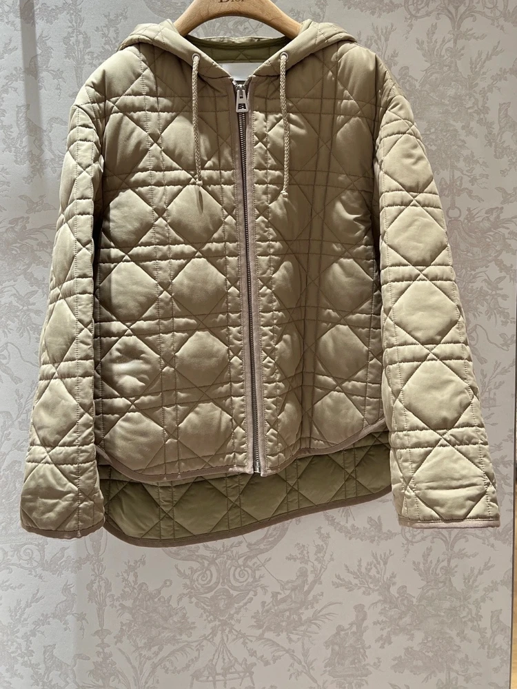 2022 Autumn Winter Luxury Style Classic Plaid Lady Jacket Coat High Quality Fashion Women Clothing
2022 Autumn Winter Luxury Style Classic Plaid Lady Jacket Coat High Quality Fashion Women Clothing