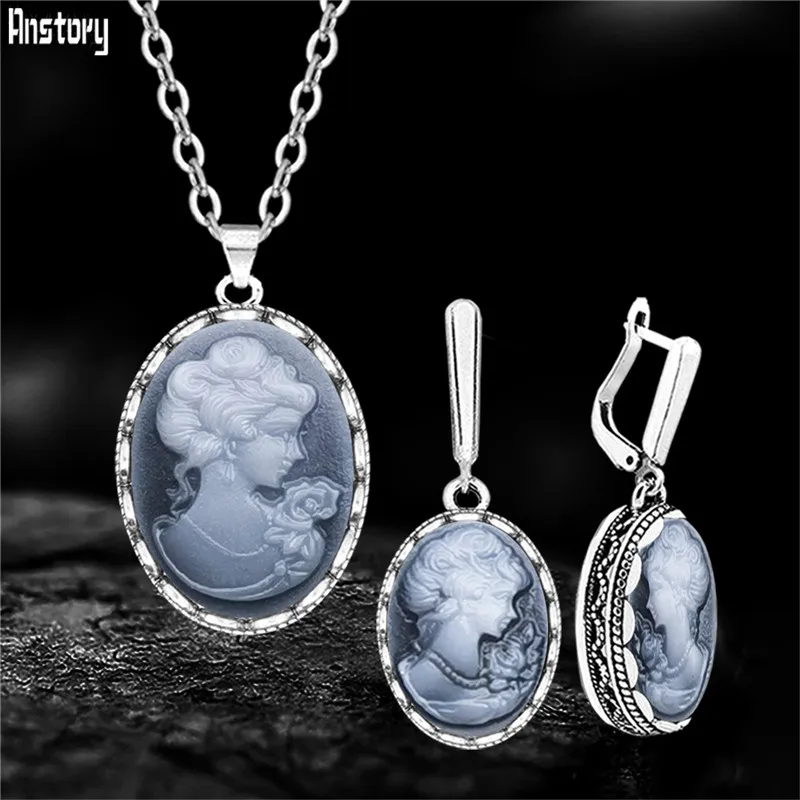 Lady Queen Cameo Jewelry Sets Vintage Necklace Earrings Jewelry Sets For Women Flower Pendant Fashion Party Sets
Lady Queen Cameo Jewelry Sets Vintage Necklace Earrings Jewelry Sets For Women Flower Pendant Fashion Party Sets