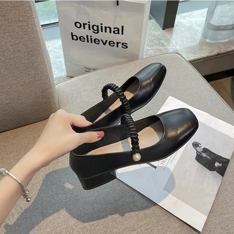 2023 Hot selling women's shoes Basic shallow cut high heels Fashion and elegant Mary Jane shoes Solid color square root shoes
2023 Hot selling women's shoes Basic shallow cut high heels Fashion and elegant Mary Jane shoes Solid color square root shoes