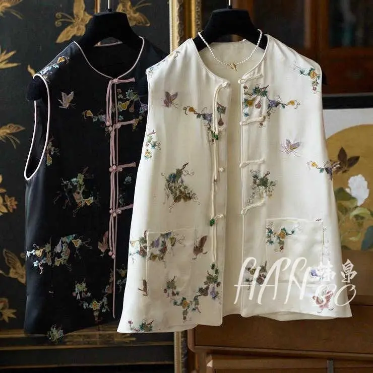 2023 Chinese style top women tangsuit qipao vest lady oriental embroidery elegant vintage tangsuits qipao sleeveless blouse
2023 Chinese style top women tangsuit qipao vest lady oriental embroidery elegant vintage tangsuits qipao sleeveless blouse