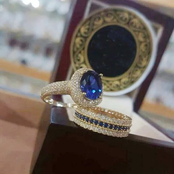 2022 New Gold Sapphire Ring Women's High-end Gold Inlaid Diamond Luxury Set Ring Two-piece Wedding Banquet Diamond Ring
2022 New Gold Sapphire Ring Women's High-end Gold Inlaid Diamond Luxury Set Ring Two-piece Wedding Banquet Diamond Ring