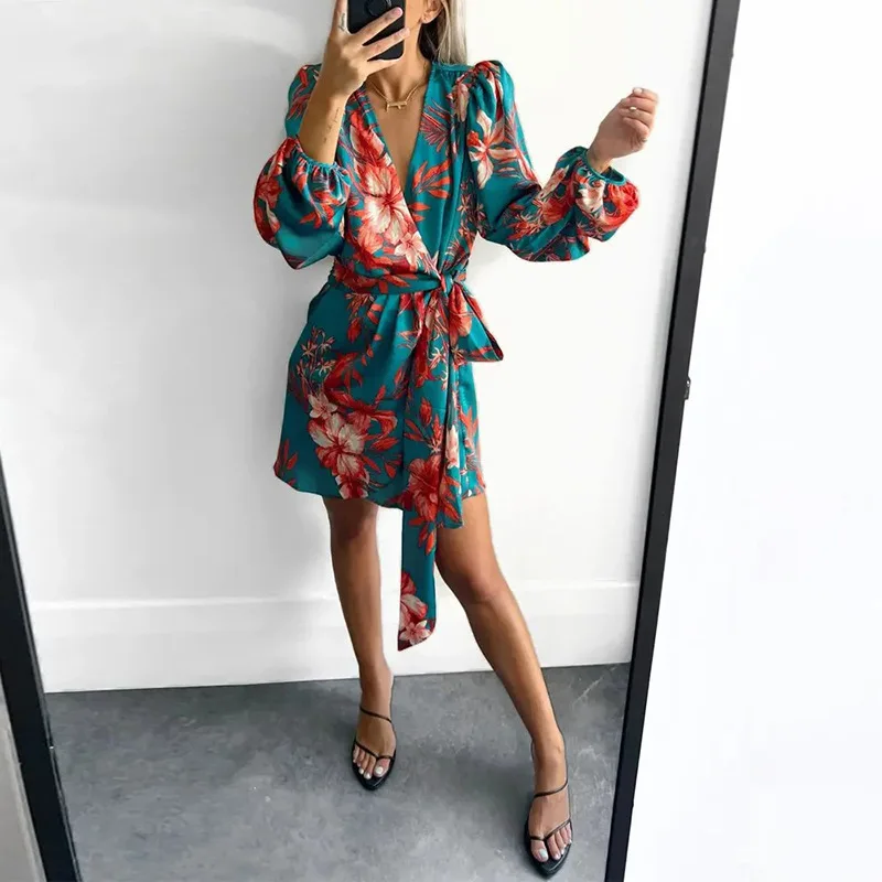 Женское элегантное осеннее богемное платье Mandylandy с цветочным принтом, модное мини-платье Y2K с длинным пышным рукавом и V-образным вырезом, вы...
Женское элегантное осеннее богемное платье Mandylandy с цветочным принтом, модное мини-платье Y2K с длинным пышным рукавом и V-образным вырезом, вы...