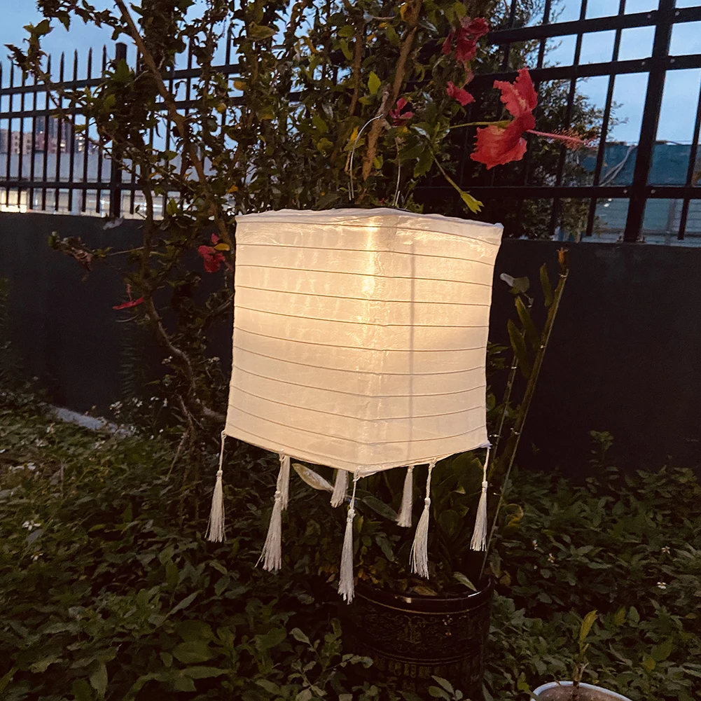 Bright Warm Light Solar Lantern Festival Tassel Lantern Lamp LED Waterproof HANGing Chandelier Outdoor Garden Patio Yard Decor
Bright Warm Light Solar Lantern Festival Tassel Lantern Lamp LED Waterproof HANGing Chandelier Outdoor Garden Patio Yard Decor