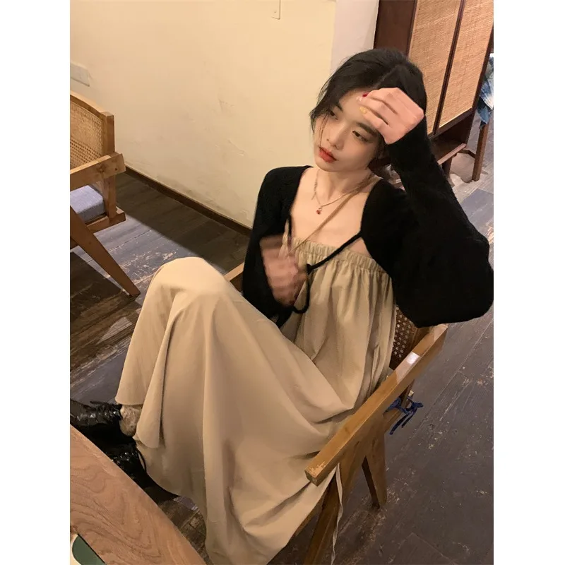 Suspender skirt women's summer loose thin French design sense of minority retro Hong Kong chic long cover dress
Suspender skirt women's summer loose thin French design sense of minority retro Hong Kong chic long cover dress