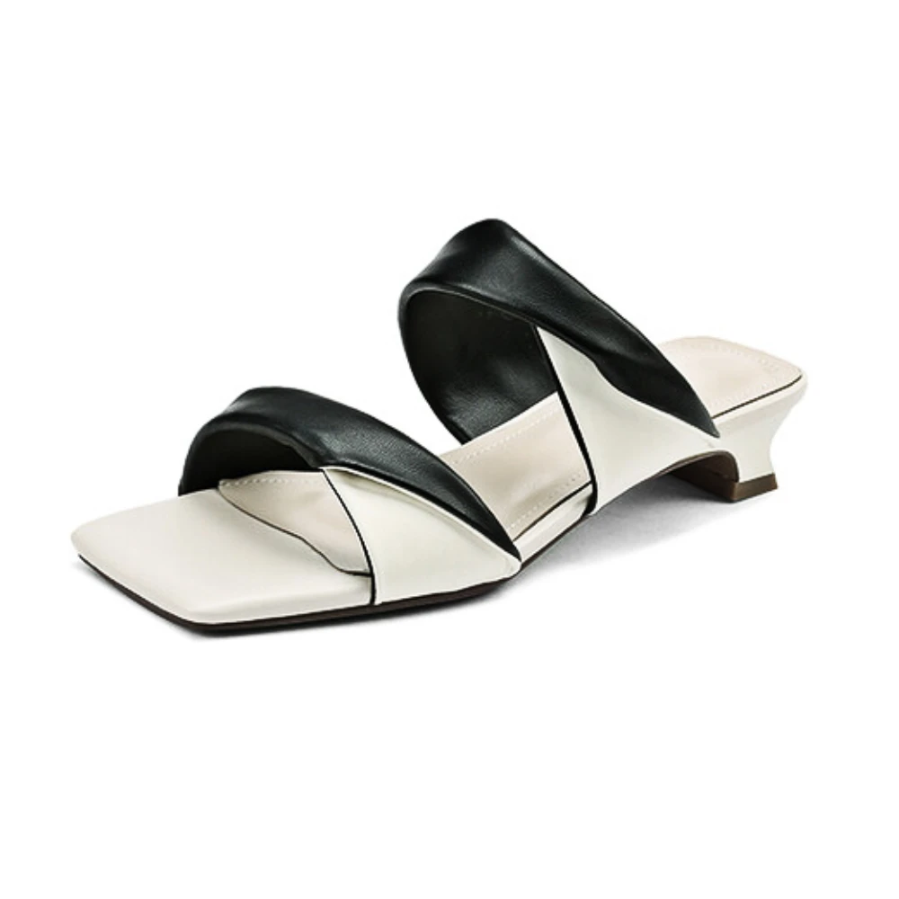Leather Women's Low Heel Slippers, Summer 2022 Classic Retro Style Square Toe Folds color-block slippers,High-heeled sandals
Leather Women's Low Heel Slippers, Summer 2022 Classic Retro Style Square Toe Folds color-block slippers,High-heeled sandals
