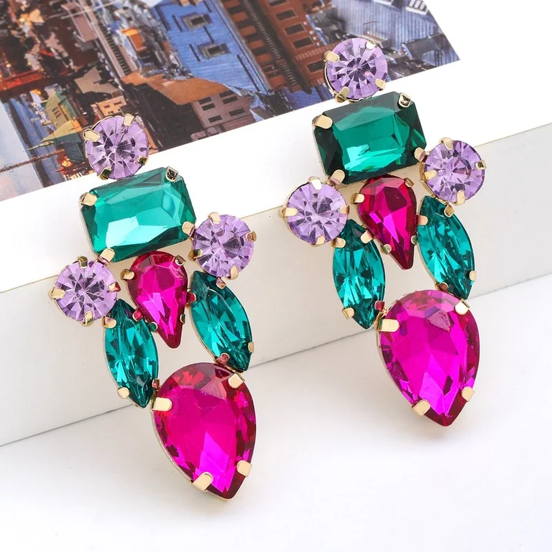 2022 Fashion Summer New Alloy Color Rhinestone Temperament Wild Women's Earrings Popular Accessories
2022 Fashion Summer New Alloy Color Rhinestone Temperament Wild Women's Earrings Popular Accessories