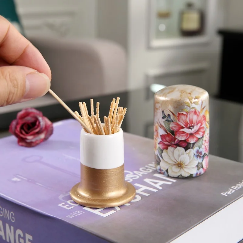 Ceramic Toothpick Holder Container Household Table Toothpick Storage Box Toothpick Dispenser
Ceramic Toothpick Holder Container Household Table Toothpick Storage Box Toothpick Dispenser