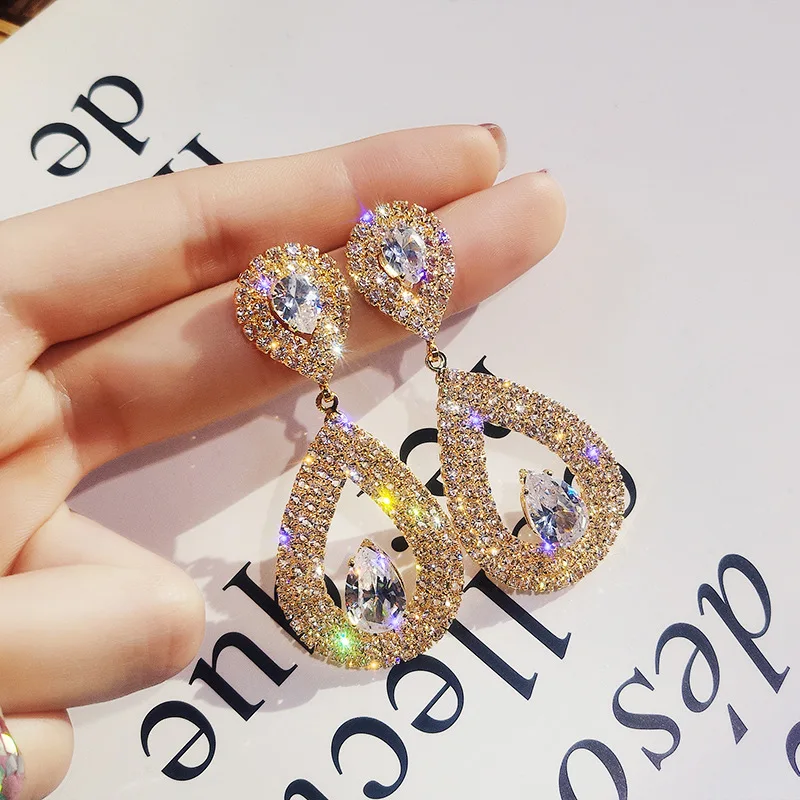 Bling Rhinestone Geometric Dangle Earrings Gold Silver Color Water Drop Crystal Dangle Earring Women Wedding Jewelry Gifts
Bling Rhinestone Geometric Dangle Earrings Gold Silver Color Water Drop Crystal Dangle Earring Women Wedding Jewelry Gifts