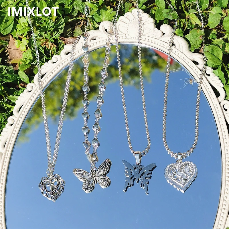 Kpop Hollow Out Butterfly Heart Chain Metal Pendant Choker Necklace For Women Punk Cool Vintage Harajuku Trendy EMO Y2K Jewelry
Kpop Hollow Out Butterfly Heart Chain Metal Pendant Choker Necklace For Women Punk Cool Vintage Harajuku Trendy EMO Y2K Jewelry