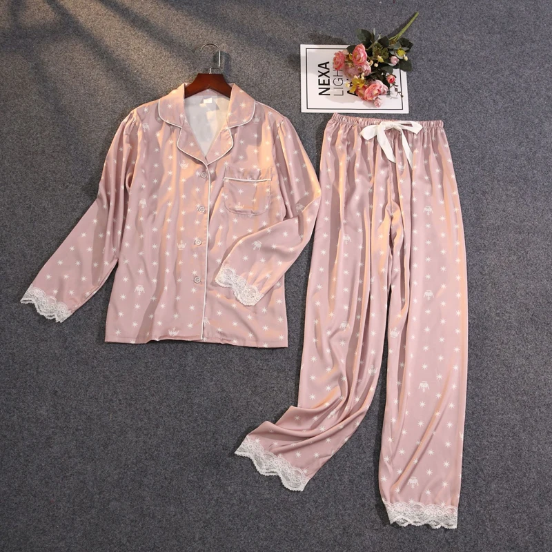 NewWomen's Summer Two-piece Suit Pajamas Ice Silk Satin Thin Outwear Print Lace Pyjamas Home Suit for Women Clothes
NewWomen's Summer Two-piece Suit Pajamas Ice Silk Satin Thin Outwear Print Lace Pyjamas Home Suit for Women Clothes