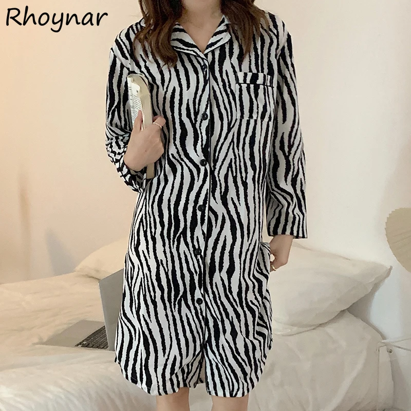 Sleepshirts Women Spring Knee-length New French Loose Fashion Nightwear Zebra-striped Design Soft Comfortable Female Homewear
Sleepshirts Women Spring Knee-length New French Loose Fashion Nightwear Zebra-striped Design Soft Comfortable Female Homewear