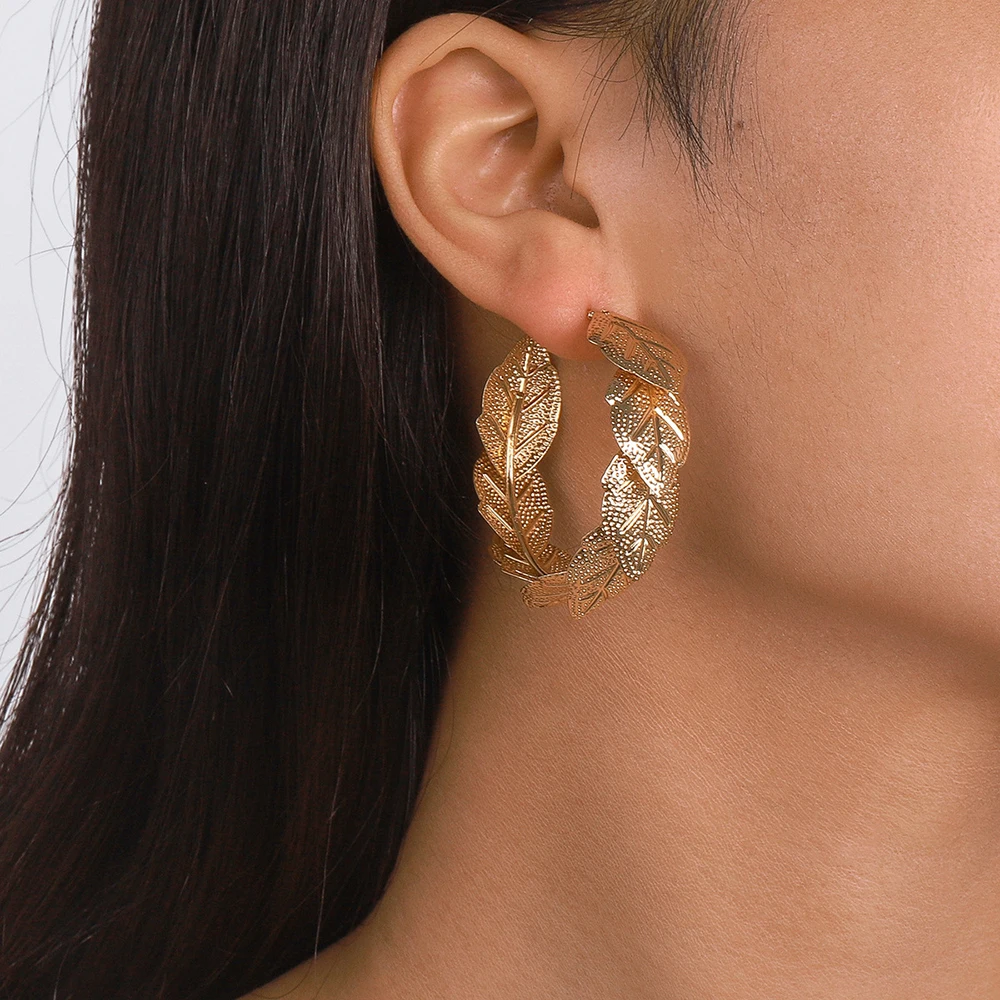 Simple Creative Metal Texture Leaf Earrings For Women Accessories Geometric Hoop Stud Earrings Wedding Dinner Ear Jewelry
Simple Creative Metal Texture Leaf Earrings For Women Accessories Geometric Hoop Stud Earrings Wedding Dinner Ear Jewelry