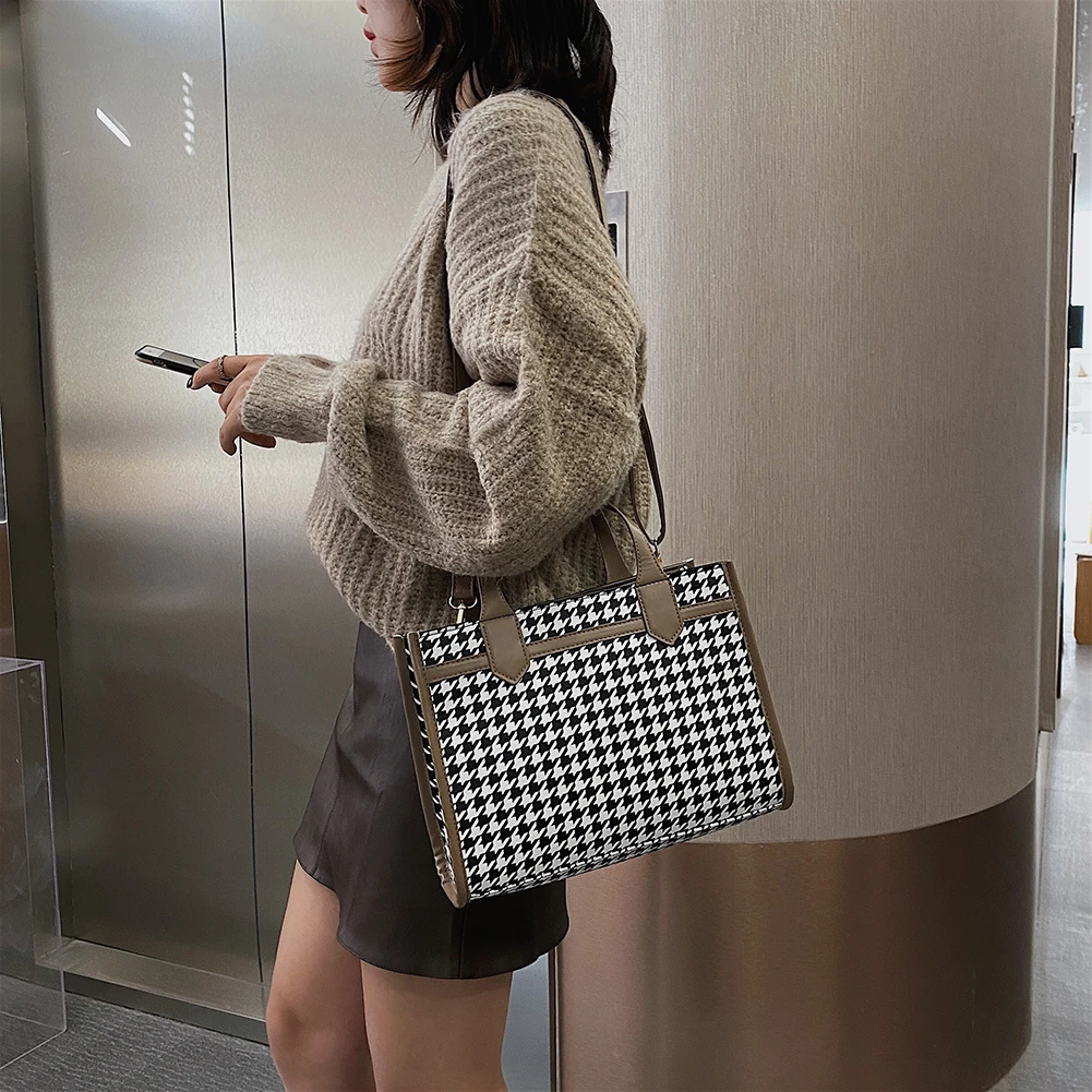 Daily Lady Tote Lattice Leopard Pattern PU Shoulder Bag Commuter Messenger Trunk Fashion Exquisite Shopping Bag
Daily Lady Tote Lattice Leopard Pattern PU Shoulder Bag Commuter Messenger Trunk Fashion Exquisite Shopping Bag