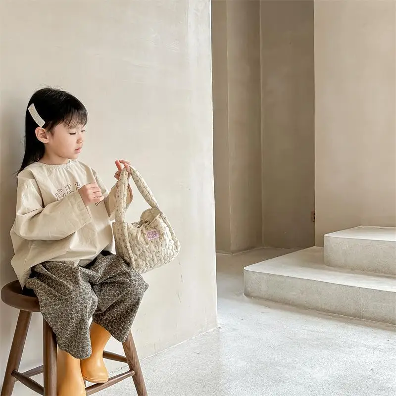 Kids Pants Soft Cotton Soild Comfortable Sweet Pretty Lovely Loose Simple Fashion New Pattern Arder Korean Personality
Kids Pants Soft Cotton Soild Comfortable Sweet Pretty Lovely Loose Simple Fashion New Pattern Arder Korean Personality