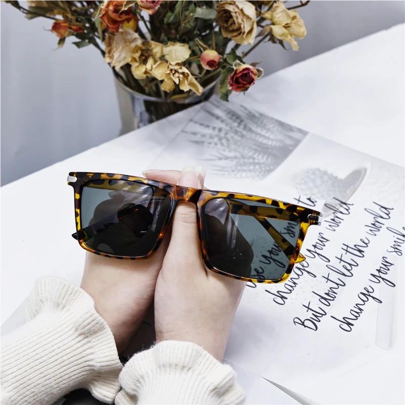 2022 New Fashion Square Sunglasses Vintage Women's White Silver Anti-UV Shade Sun Glasses Outdoor UV400
2022 New Fashion Square Sunglasses Vintage Women's White Silver Anti-UV Shade Sun Glasses Outdoor UV400