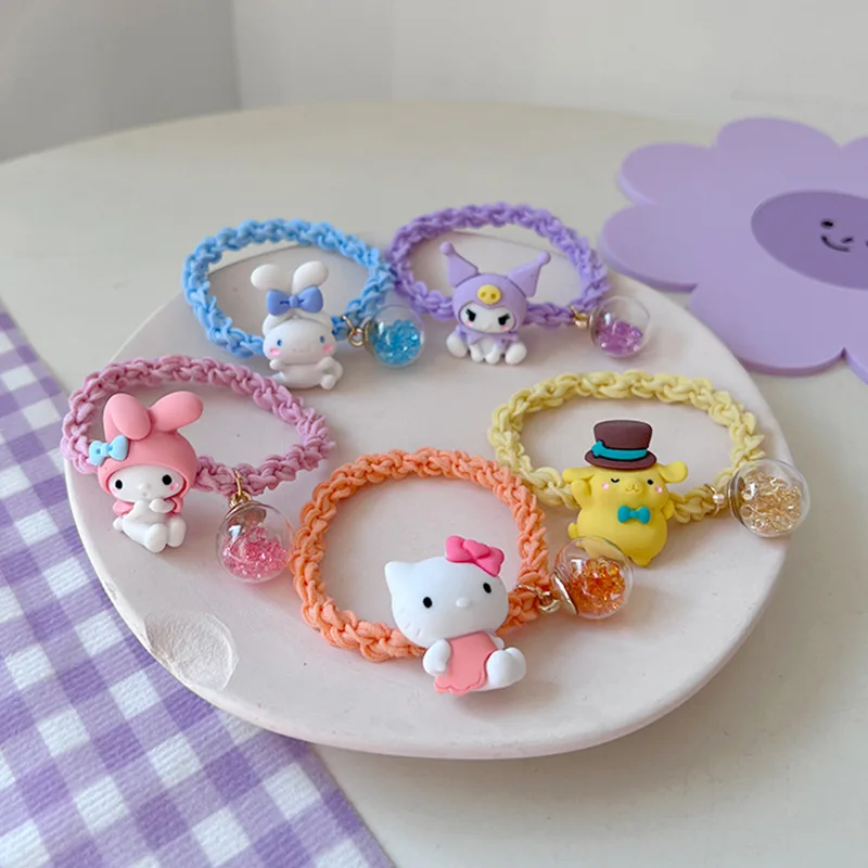 Sanrios My Melody Kuromi Hellokitty Милая веревка для волос кавайная кукла эластичный конский хвост дикий хвост аксессуары для волос подарок для девочек
Sanrios My Melody Kuromi Hellokitty Милая веревка для волос кавайная кукла эластичный конский хвост дикий хвост аксессуары для волос подарок для девочек