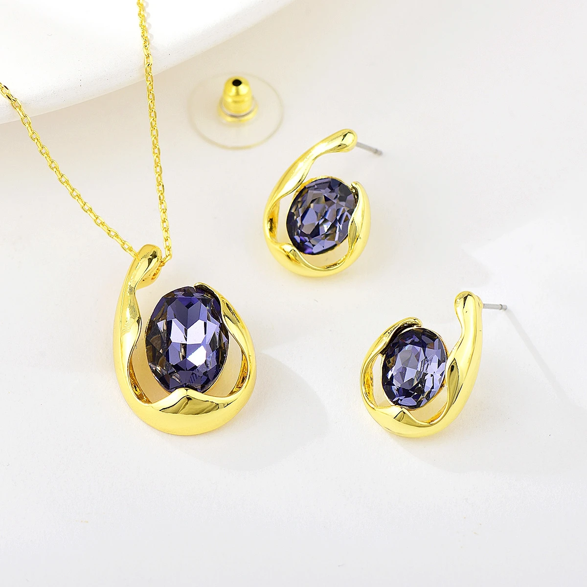 Viennois Drop Design with Rhinestone Classic Zinc Alloy 2 Piece Jewelry Set for Women Teen Girls,Wedding Party Proms Jewelry
Viennois Drop Design with Rhinestone Classic Zinc Alloy 2 Piece Jewelry Set for Women Teen Girls,Wedding Party Proms Jewelry
