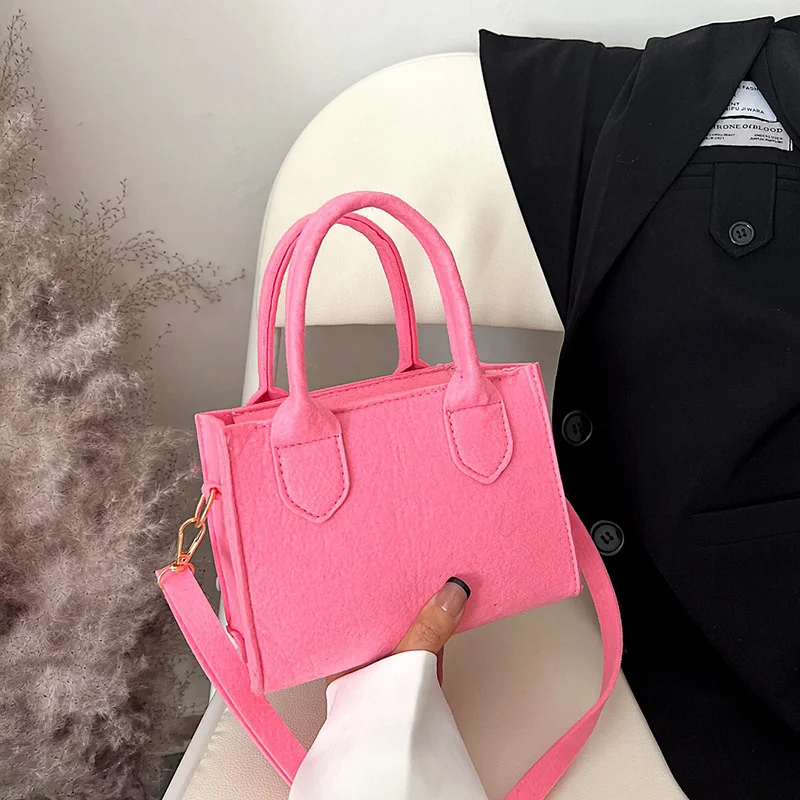 Women Portable Shoulder Message Bag Pure Felt Mini Purse Tote Bag Female Crossbody Bag Luxury Design Handbag Shopper Tote Bag
Women Portable Shoulder Message Bag Pure Felt Mini Purse Tote Bag Female Crossbody Bag Luxury Design Handbag Shopper Tote Bag