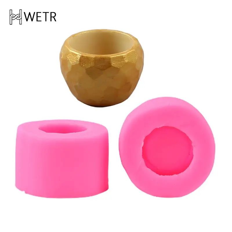 1PCS Diamond Shaped Silicone Mold Flower Pot Vase Concrete Cement Mold DIY Clay Ashtray Candle Holder Mould
1PCS Diamond Shaped Silicone Mold Flower Pot Vase Concrete Cement Mold DIY Clay Ashtray Candle Holder Mould