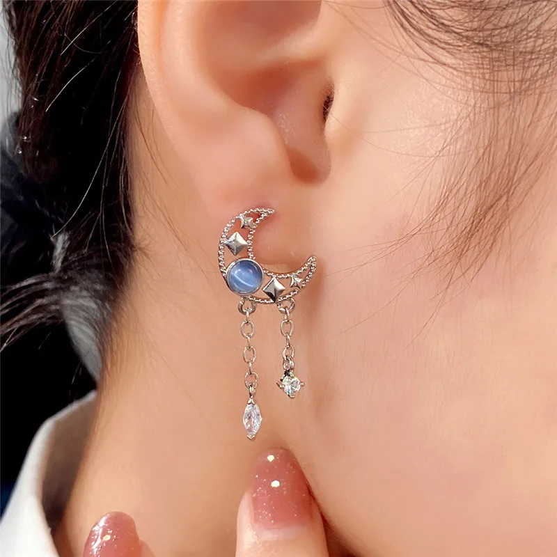 Romantic Moon Earrings Bride Wedding Tassel Earrings with Imitation Blue Moonstone Fashion Ear Piercing Jewelry
Romantic Moon Earrings Bride Wedding Tassel Earrings with Imitation Blue Moonstone Fashion Ear Piercing Jewelry