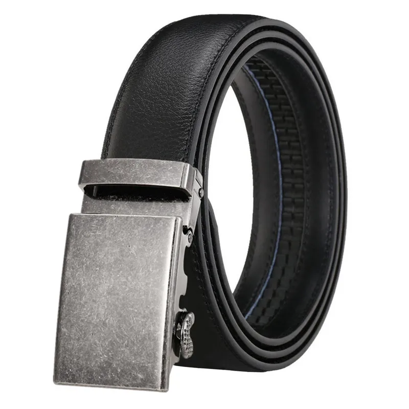 Мужской ремень из натуральной кожи с автоматической пряжкой
Мужской ремень из натуральной кожи с автоматической пряжкой