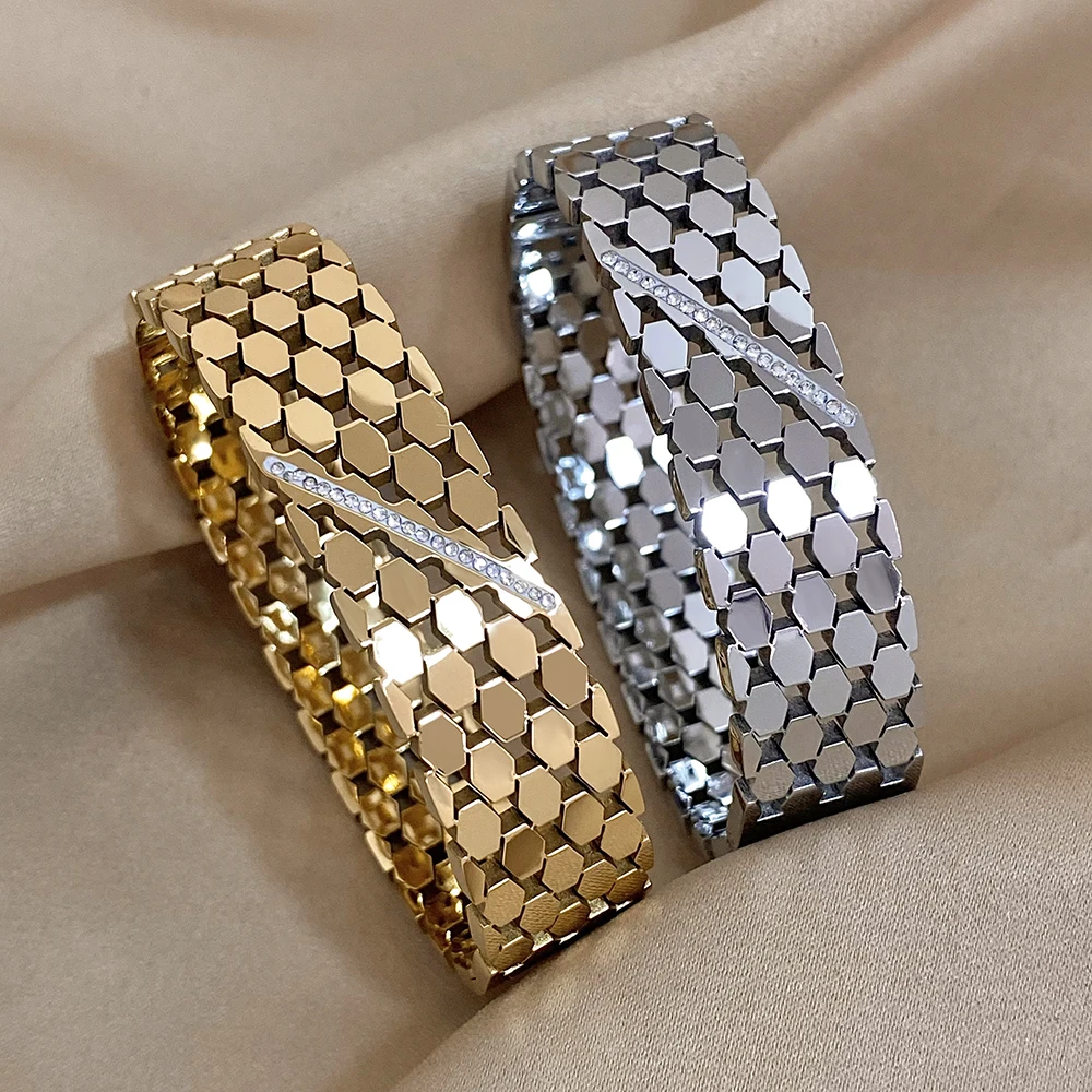 Luxury Charm Stainless Steel Cuff Bracelet Women New Brand Design Bangle Zircon Geometric Golden Wristband Waterproof Jewelry
Luxury Charm Stainless Steel Cuff Bracelet Women New Brand Design Bangle Zircon Geometric Golden Wristband Waterproof Jewelry