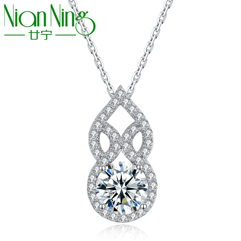 HEPIDEM кулон из серебра 100% пробы с муассанитом, 1 карат, 6,5 мм
HEPIDEM кулон из серебра 100% пробы с муассанитом, 1 карат, 6,5 мм