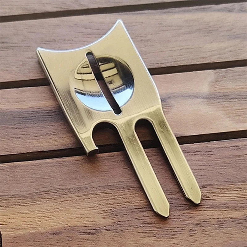 6 In1 Golf Marker Alignment Golf Divot Tool Bottle Opener Tool Ball Marker Line Holder Putt Alignment Aid 3D Line Drawer Marking
6 In1 Golf Marker Alignment Golf Divot Tool Bottle Opener Tool Ball Marker Line Holder Putt Alignment Aid 3D Line Drawer Marking