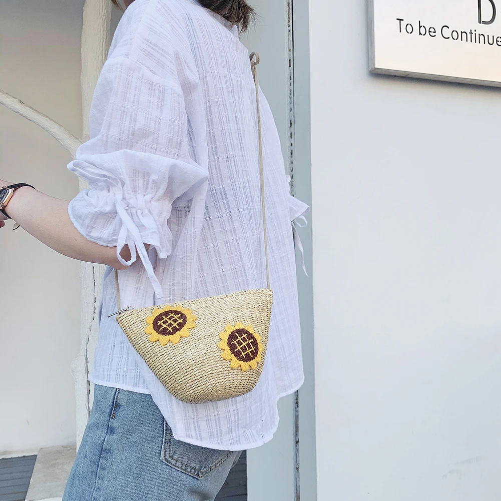 Straw Woven Bag Crossbody Shoulder Bags Classic Elegant Women Sunflower Messenger Crossbody Small Beaches Handbag
Straw Woven Bag Crossbody Shoulder Bags Classic Elegant Women Sunflower Messenger Crossbody Small Beaches Handbag