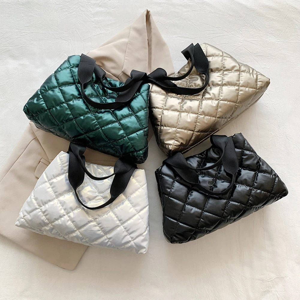Fashion Tote Bag Autumn Winter Cotton Padded Shopping Bag Large Capacity Rhombus Pattern Quilted Travel Purse for Women Girl
Fashion Tote Bag Autumn Winter Cotton Padded Shopping Bag Large Capacity Rhombus Pattern Quilted Travel Purse for Women Girl