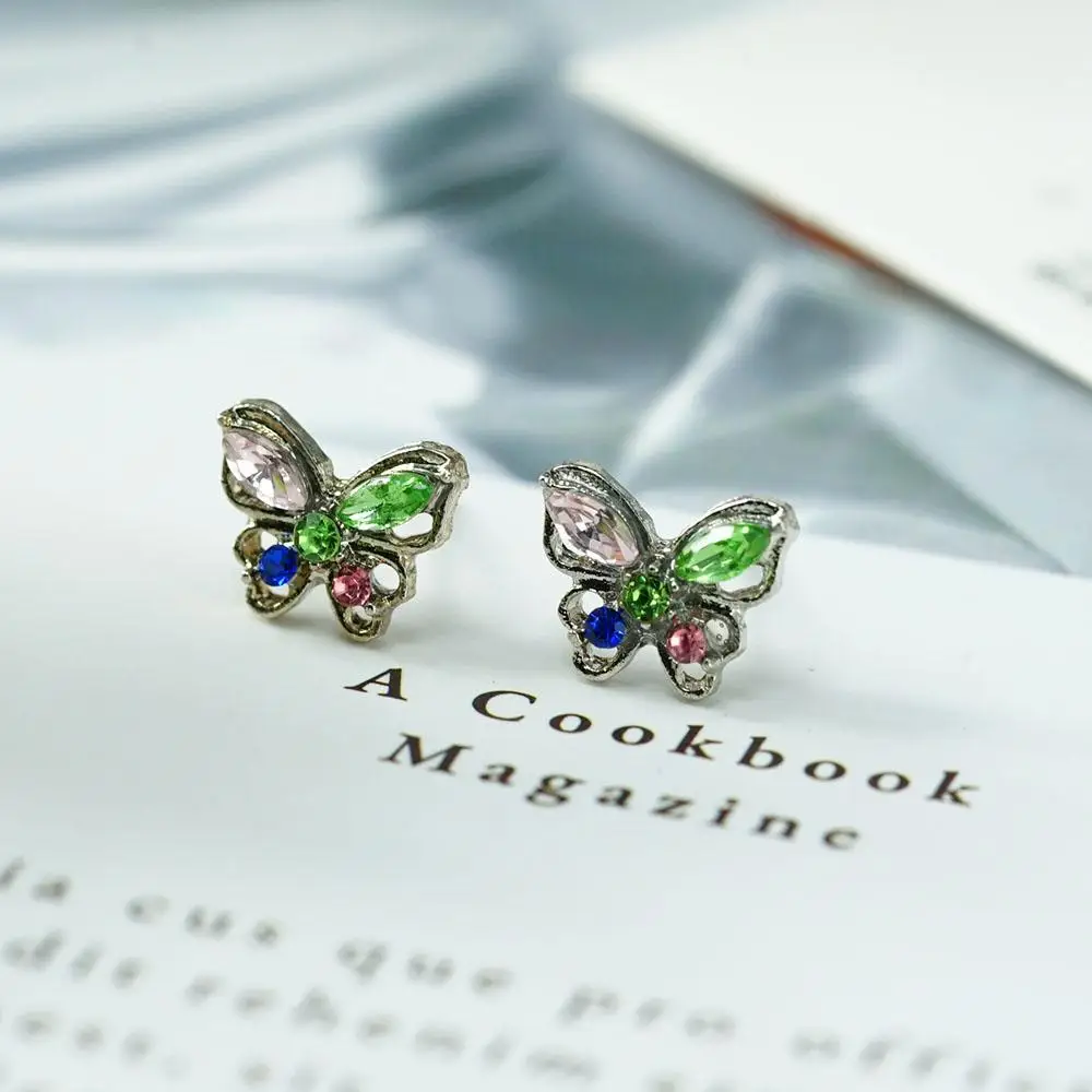 Exquisite Colored Zircon Butterfly Stud Earrings Women New Ear rings Light Luxury Fashion Student Girl Butterfly Stud Earrings
Exquisite Colored Zircon Butterfly Stud Earrings Women New Ear rings Light Luxury Fashion Student Girl Butterfly Stud Earrings
