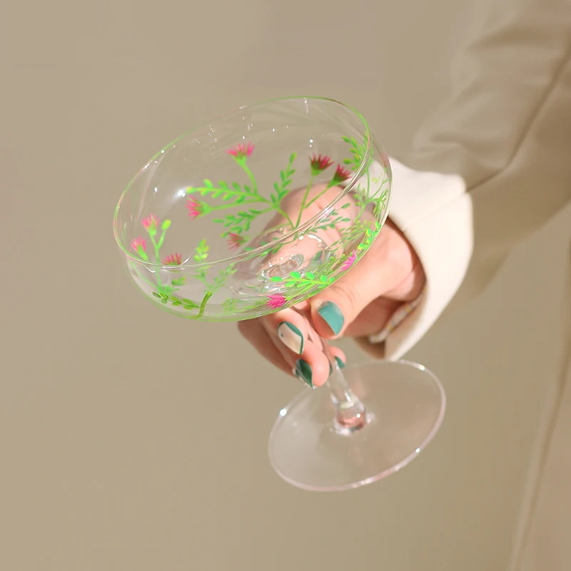 New Hand Painted Wine Glass High Quality Crystal Glass Champagne Cup Ice Cream Bowl Cocktail Glass Household Drinking Glasses
New Hand Painted Wine Glass High Quality Crystal Glass Champagne Cup Ice Cream Bowl Cocktail Glass Household Drinking Glasses