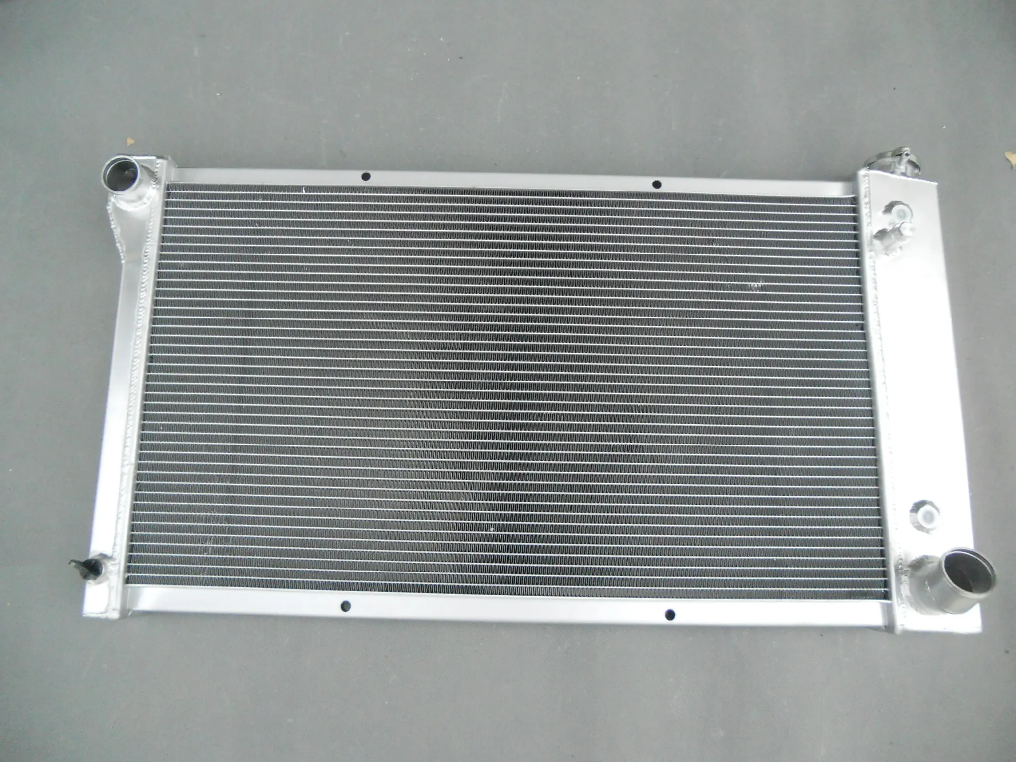3 CORE FOR 1967-1972 Chevy Pickup Truck All Aluminum Radiator 1968 1969 1970 1971 1972
3 CORE FOR 1967-1972 Chevy Pickup Truck All Aluminum Radiator 1968 1969 1970 1971 1972