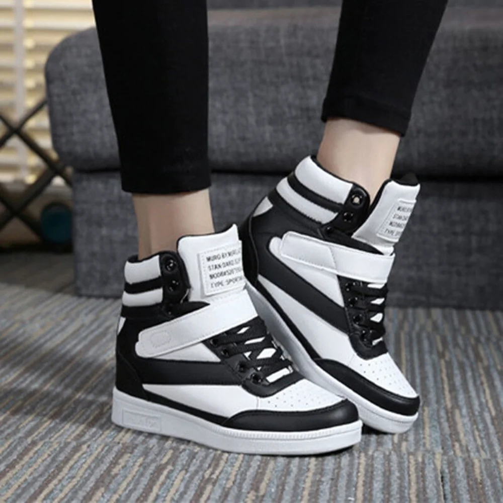 Новые женские кроссовки на шнуровке, спортивная обувь на высокой танкетке, повседневная обувь WS46
Новые женские кроссовки на шнуровке, спортивная обувь на высокой танкетке, повседневная обувь WS46