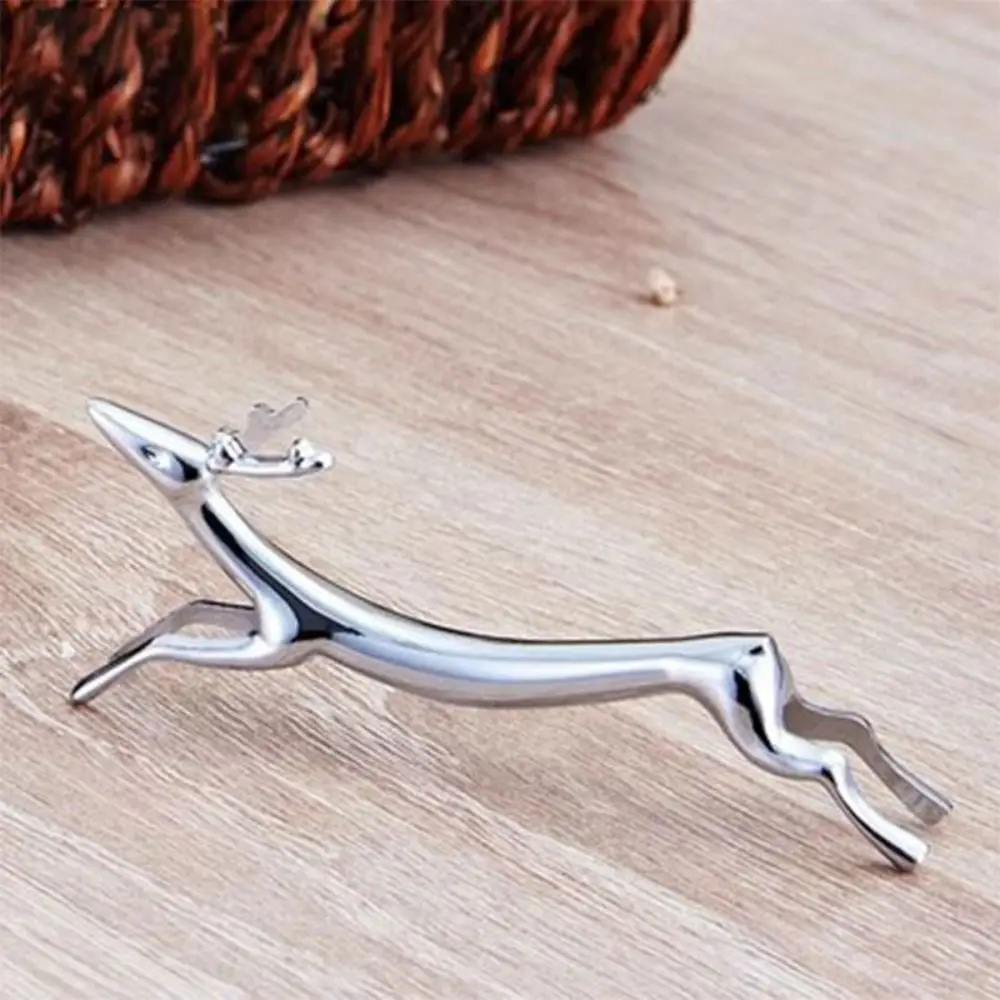 Серебряный органайзер для столовых приборов в форме вилки/собачки из металла
Серебряный органайзер для столовых приборов в форме вилки/собачки из металла