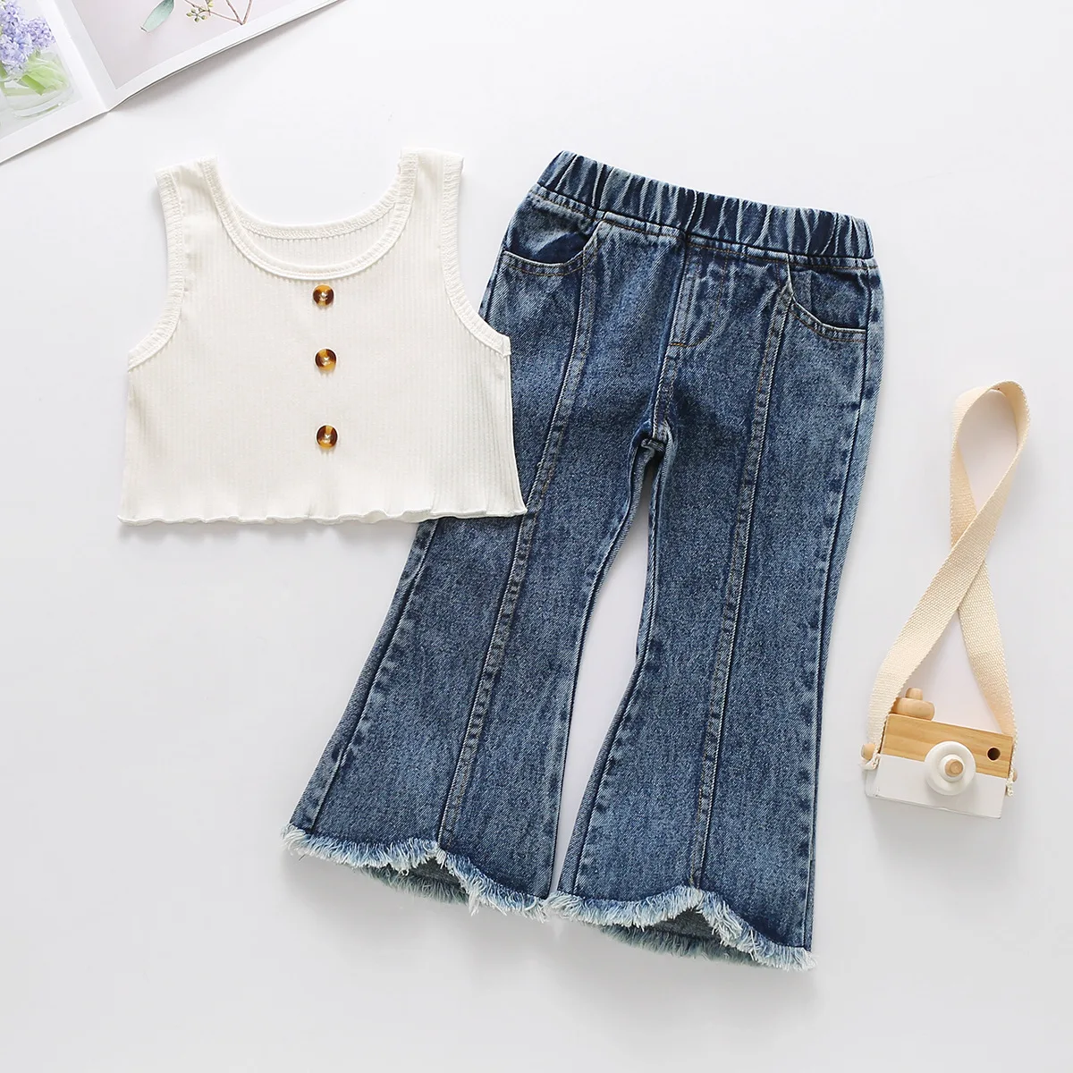 Infant Baby Girls Outfit Set 2022 New Children's Wear Girls' Pit Strip Cotton Vest Horn Cowboy Pants Children's Two-piece Set
Infant Baby Girls Outfit Set 2022 New Children's Wear Girls' Pit Strip Cotton Vest Horn Cowboy Pants Children's Two-piece Set